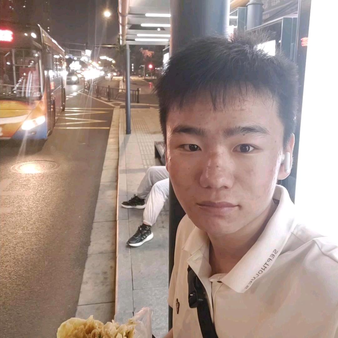 小李在船厂