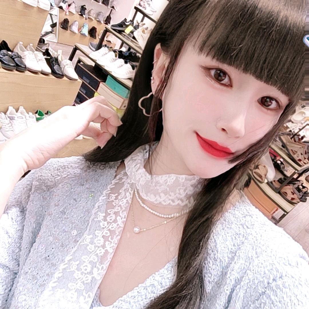 ᝰღ 小仙女.LU♥