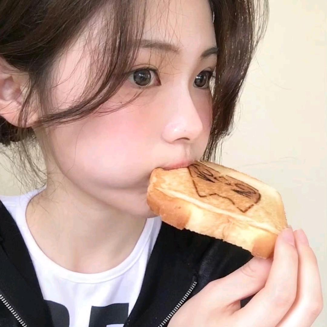 ฅ𝙆𝙞𝙩𝙩𝙮₊⁺