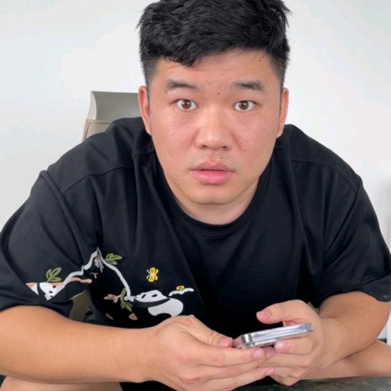 呼叫小金