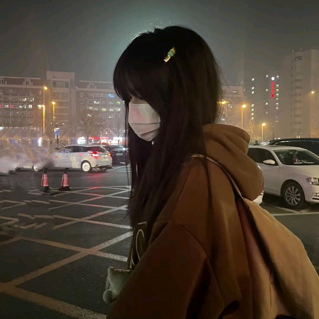 景院庭中白日鸟