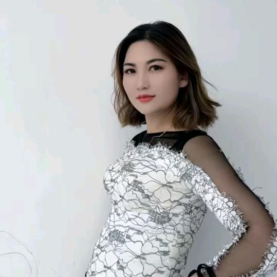 艾丝美烫染会所