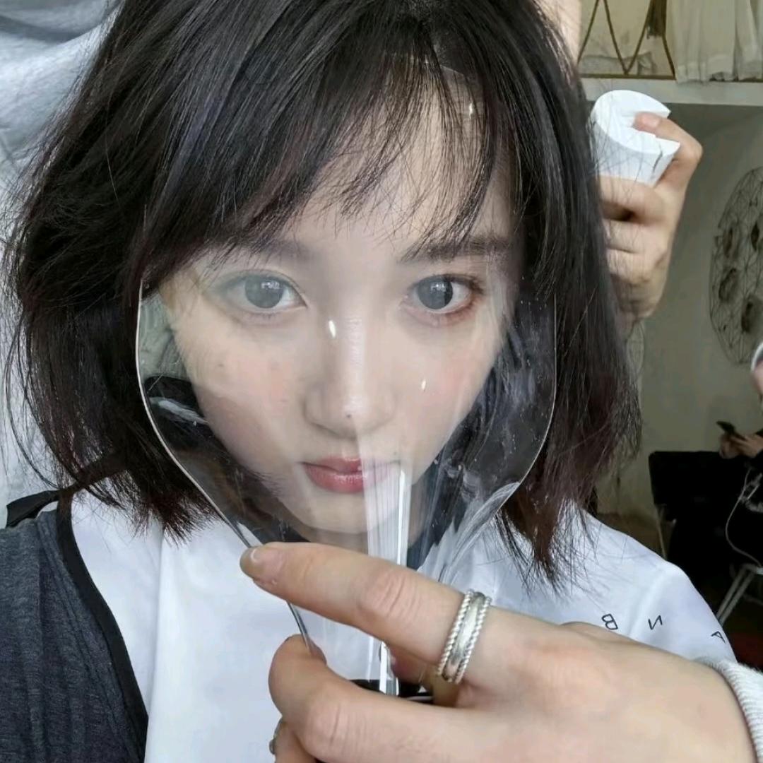 妞稳稳Yi