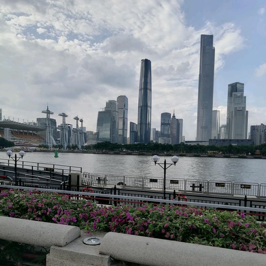 贴身人工智能小书柜