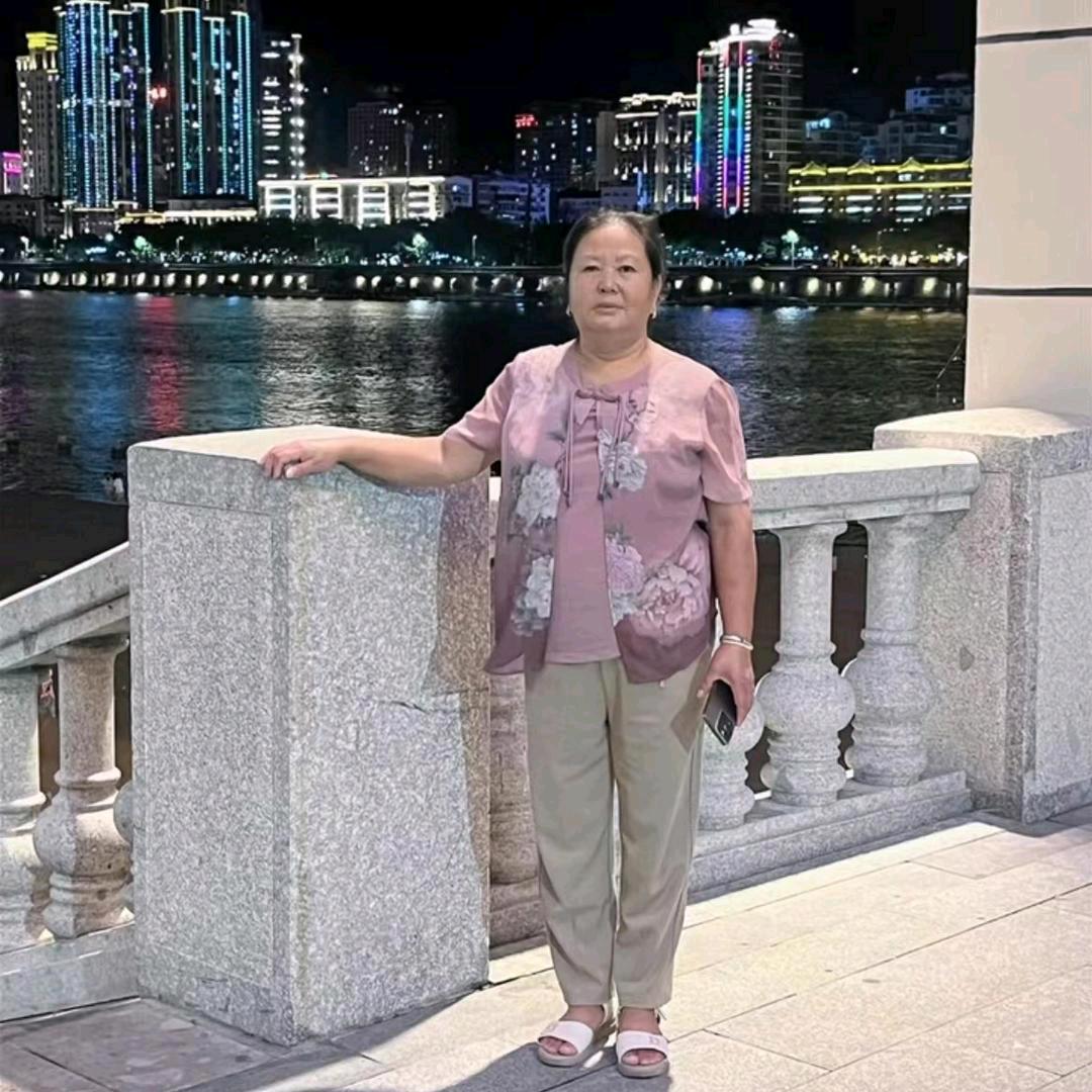 @刘
