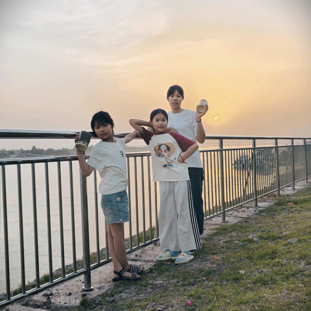 ミ微笑的夕陽ン