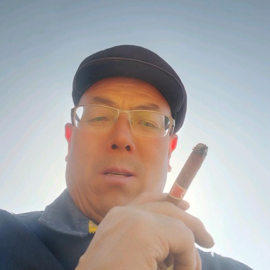 刮大白的老陈