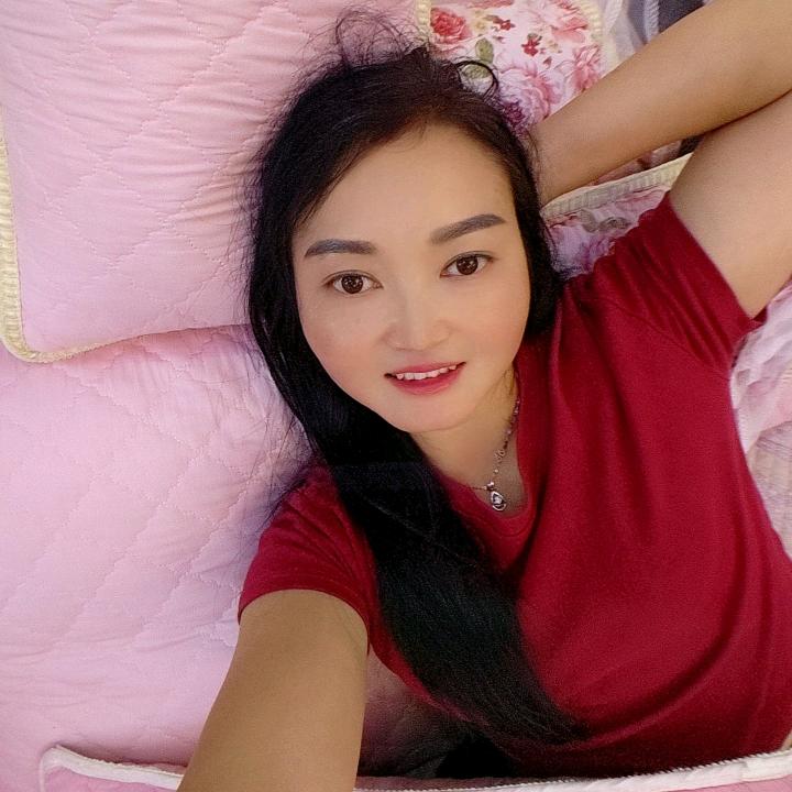 玉米姐晚8：10开播号在主页