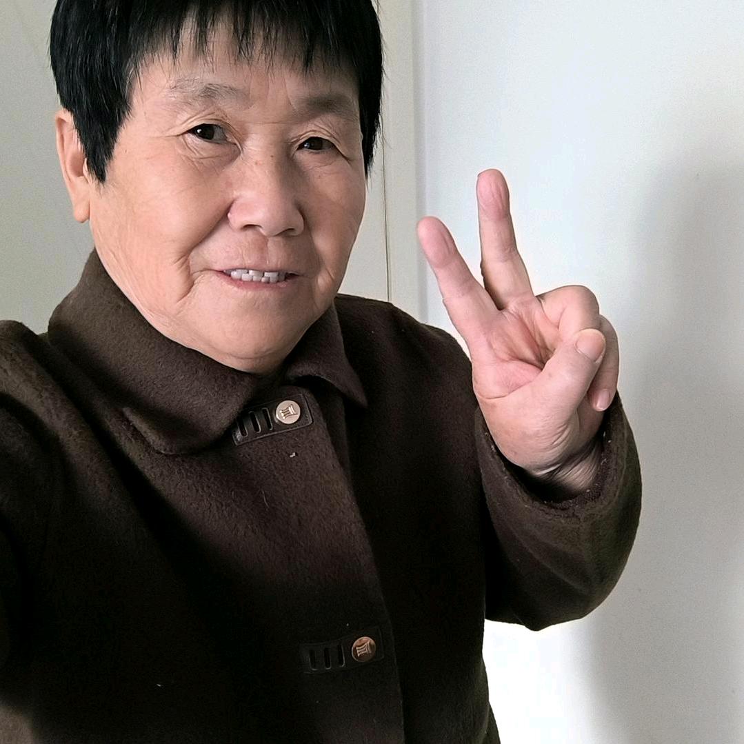 英姐：正能量，每天下午5点10分开直播