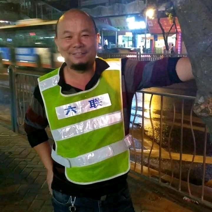 杨百万〈关爱老人）