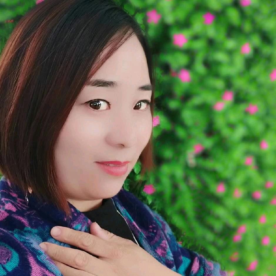 带刺的黑玫瑰