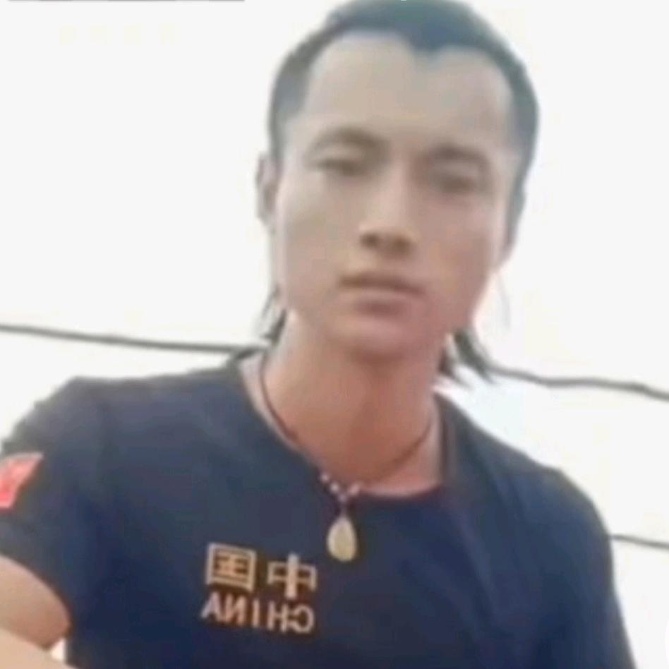 《一个人的世界》