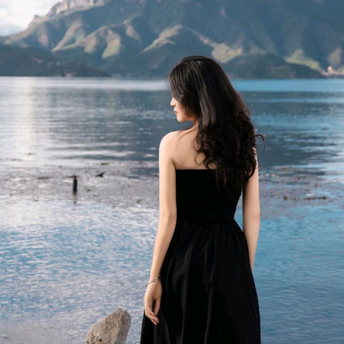 婠婠.