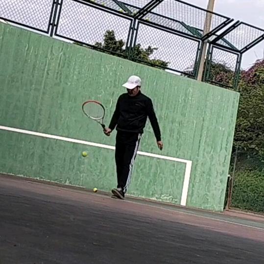 大李   游泳🏊‍♀️网球🎾