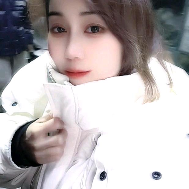 女人要在👗衣中晃