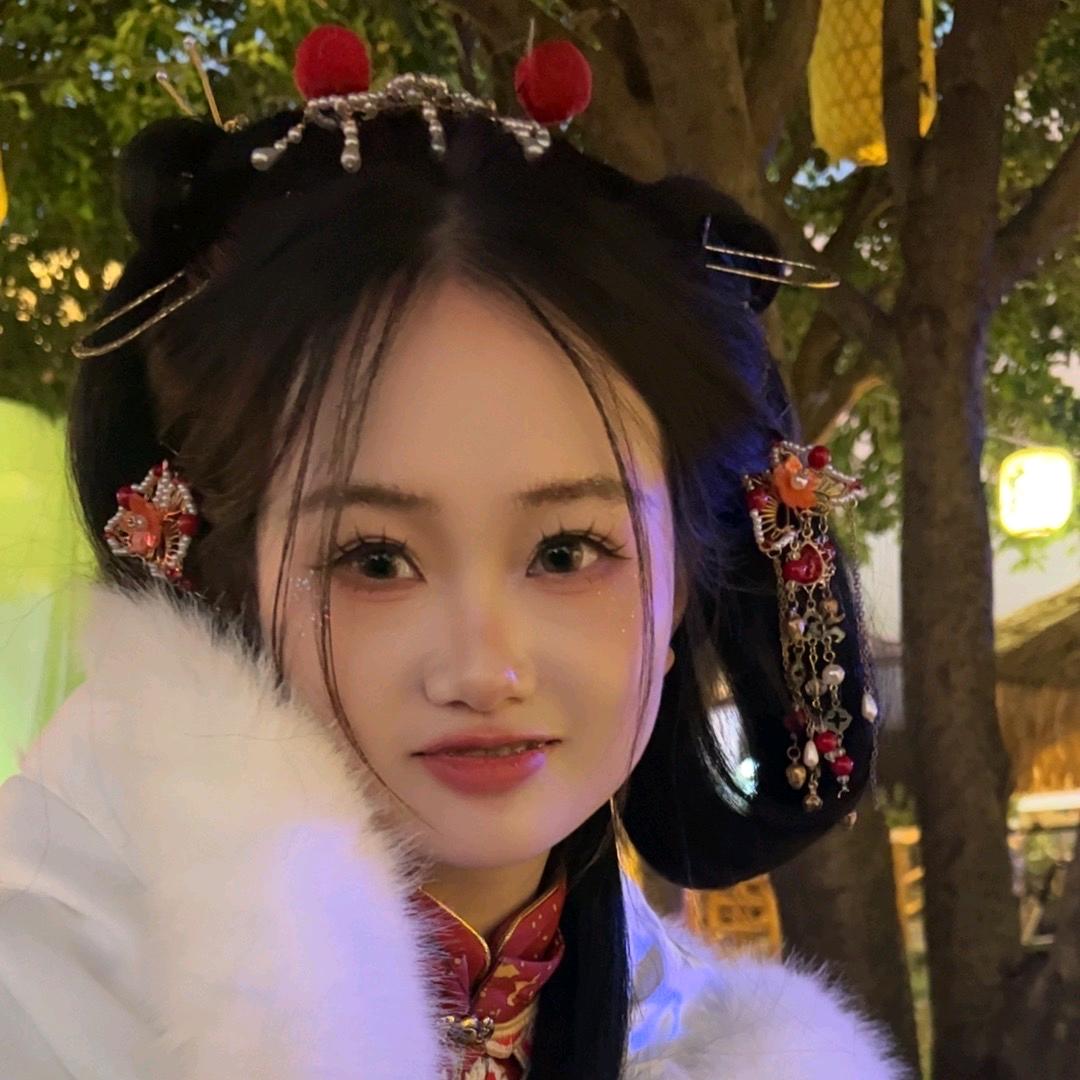 黄小茶的黄❥(ゝω・✿ฺ)