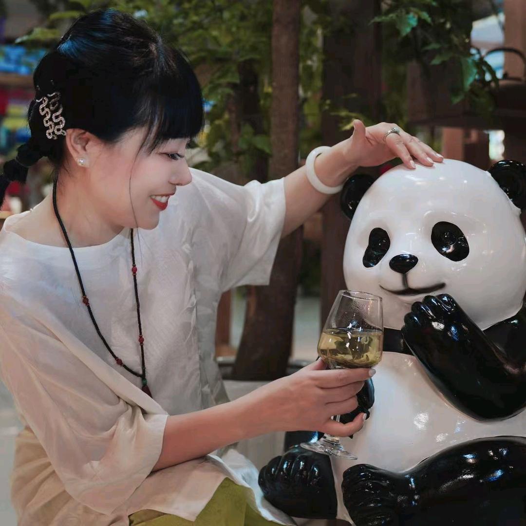 富婆 朱小春
