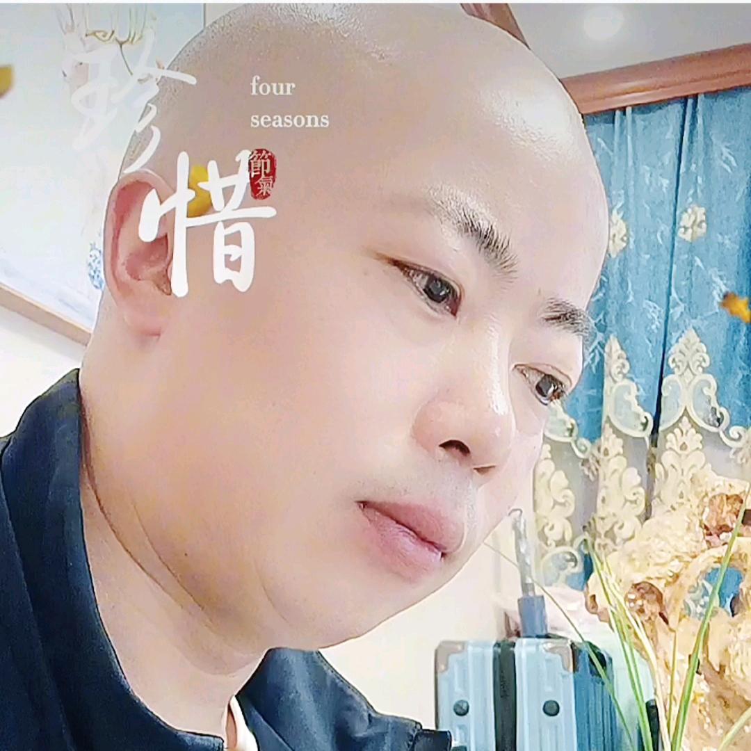 在人群中等你