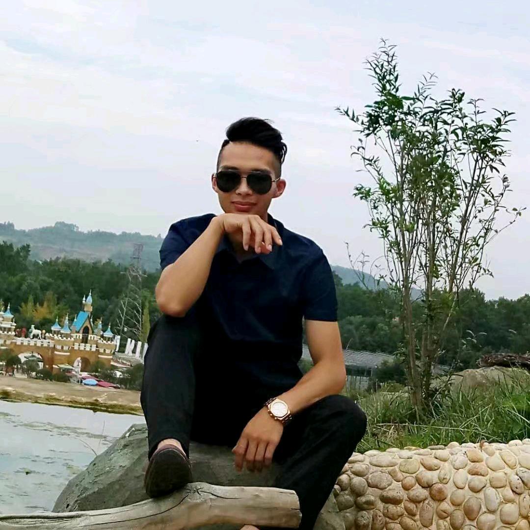 ╭☞小李总