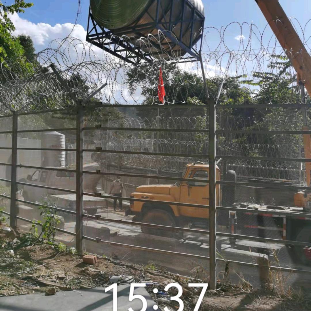 单身小哥，一路千山总是情