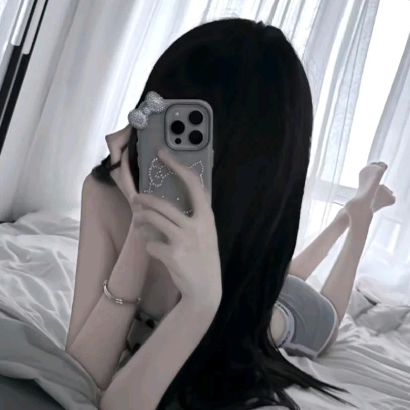 L  V