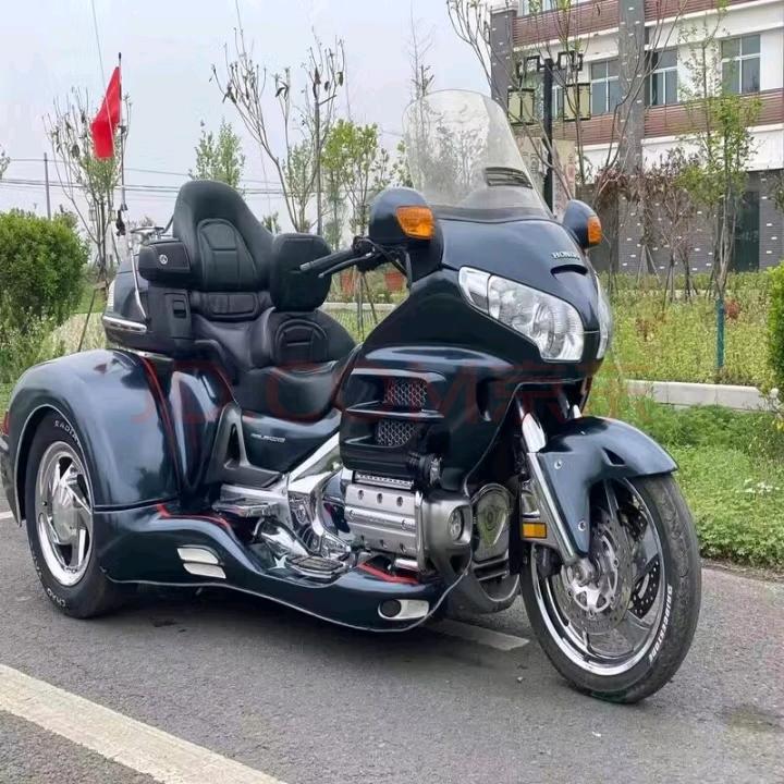 王小伟