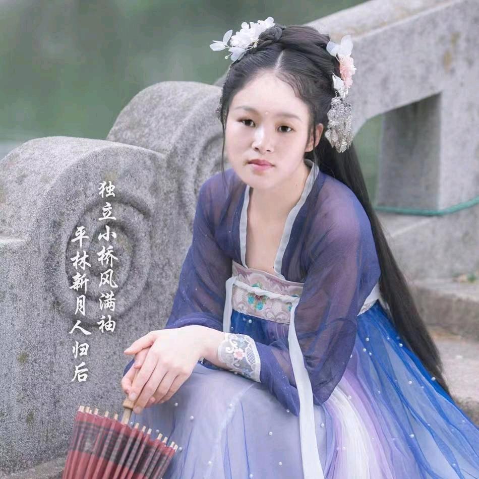 哭泣的百合头像