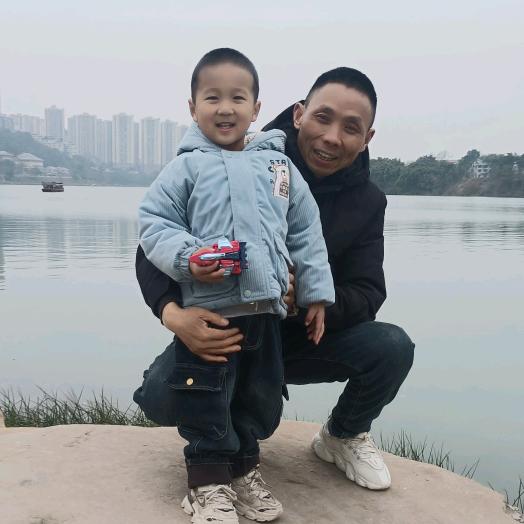 杨敏