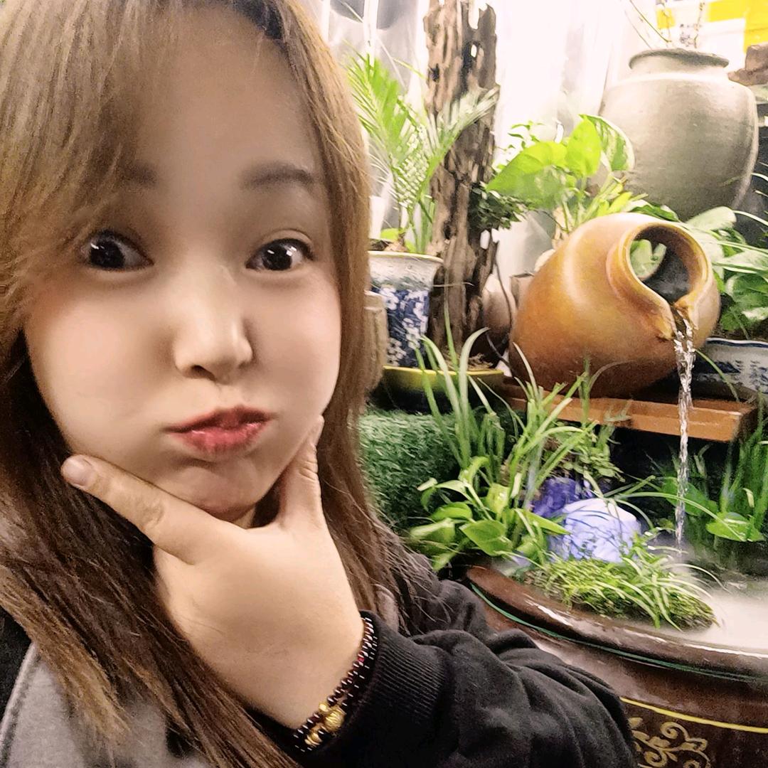 叼着棒棒糖闯天下