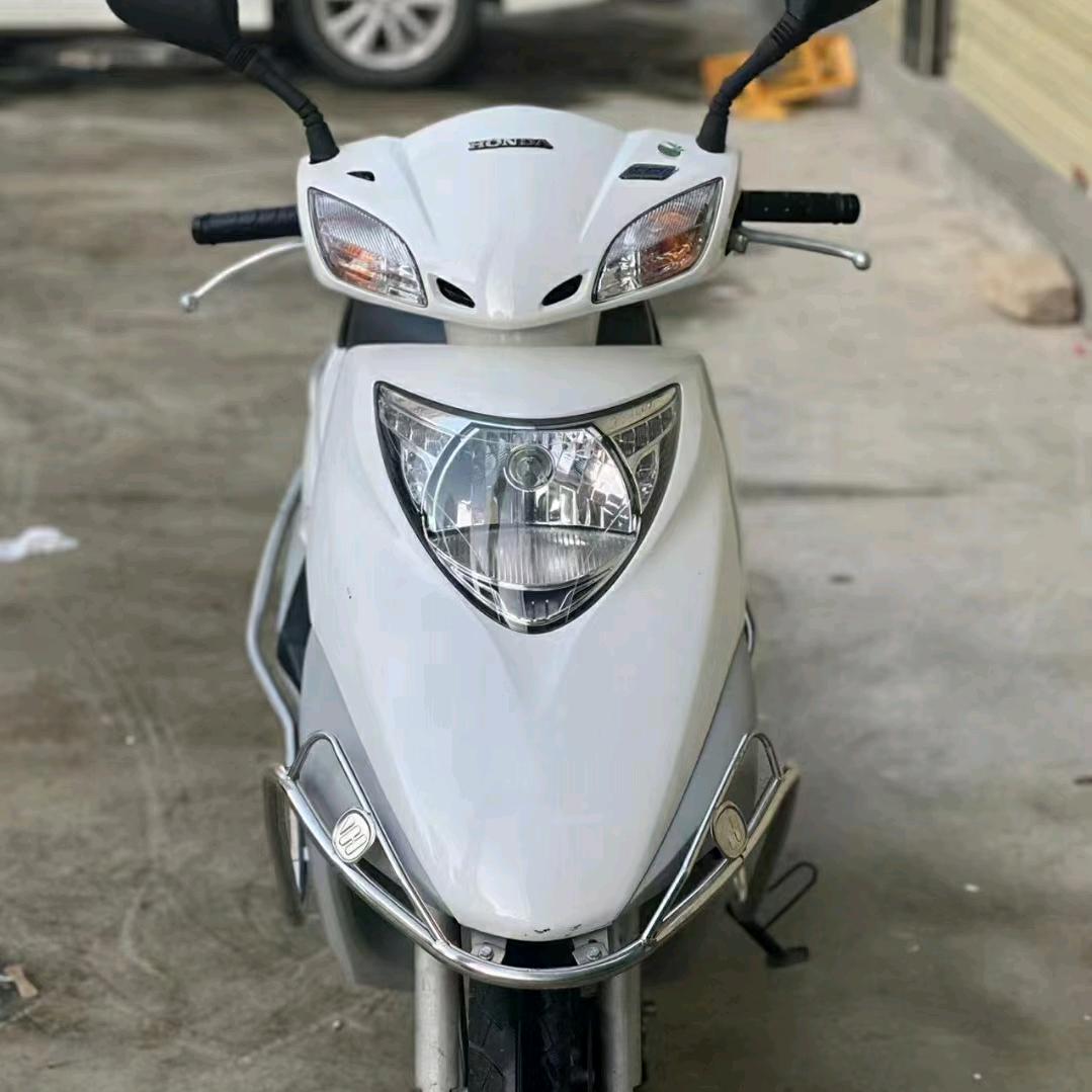 五羊本田二手踏板摩托车