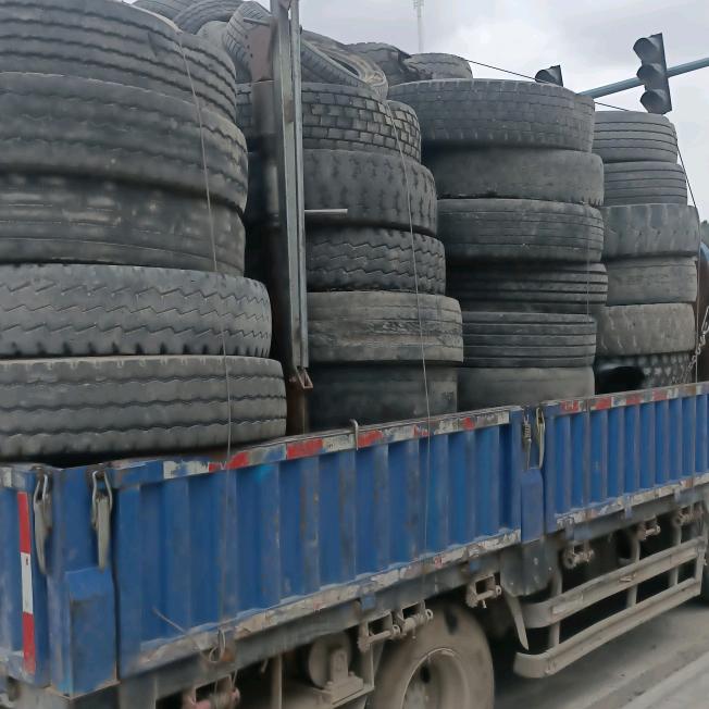 小李废轮胎废铁回收