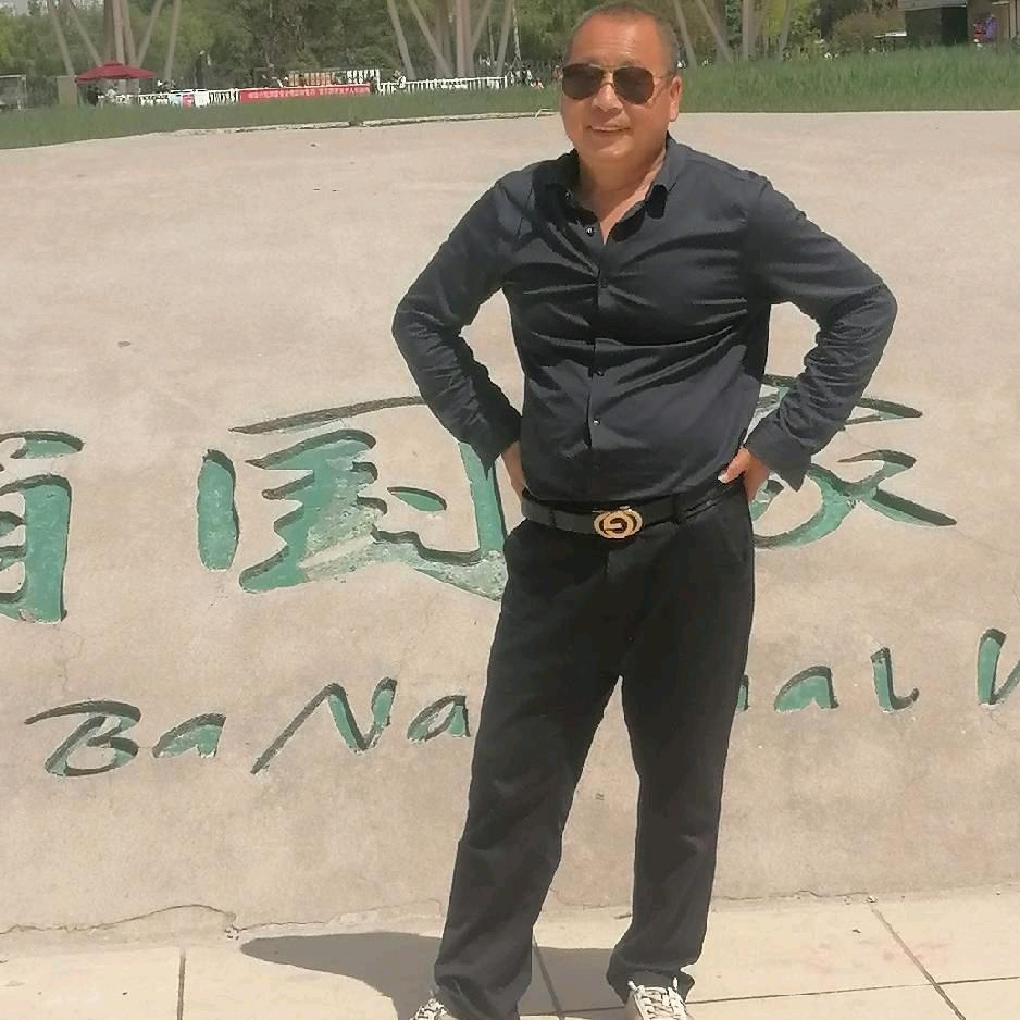 石榴花上的开心😁