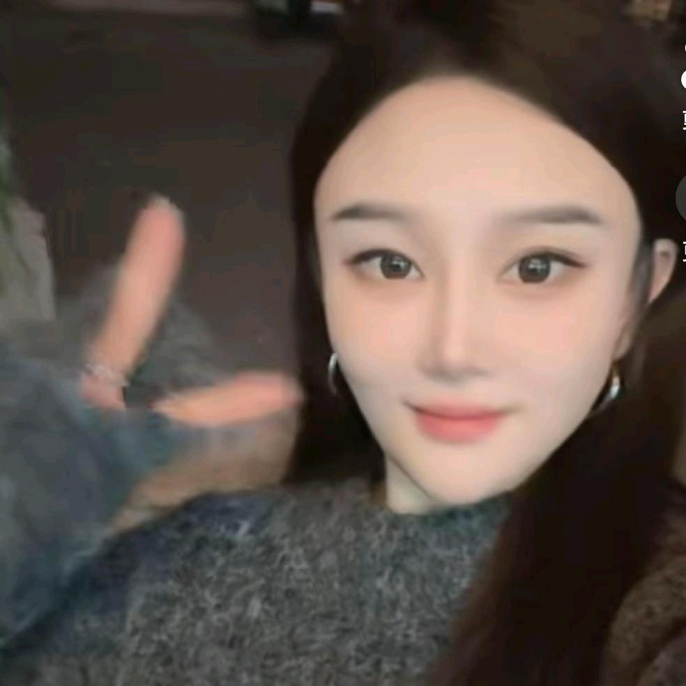 小雪的雪（打榜PK）打不过初伊