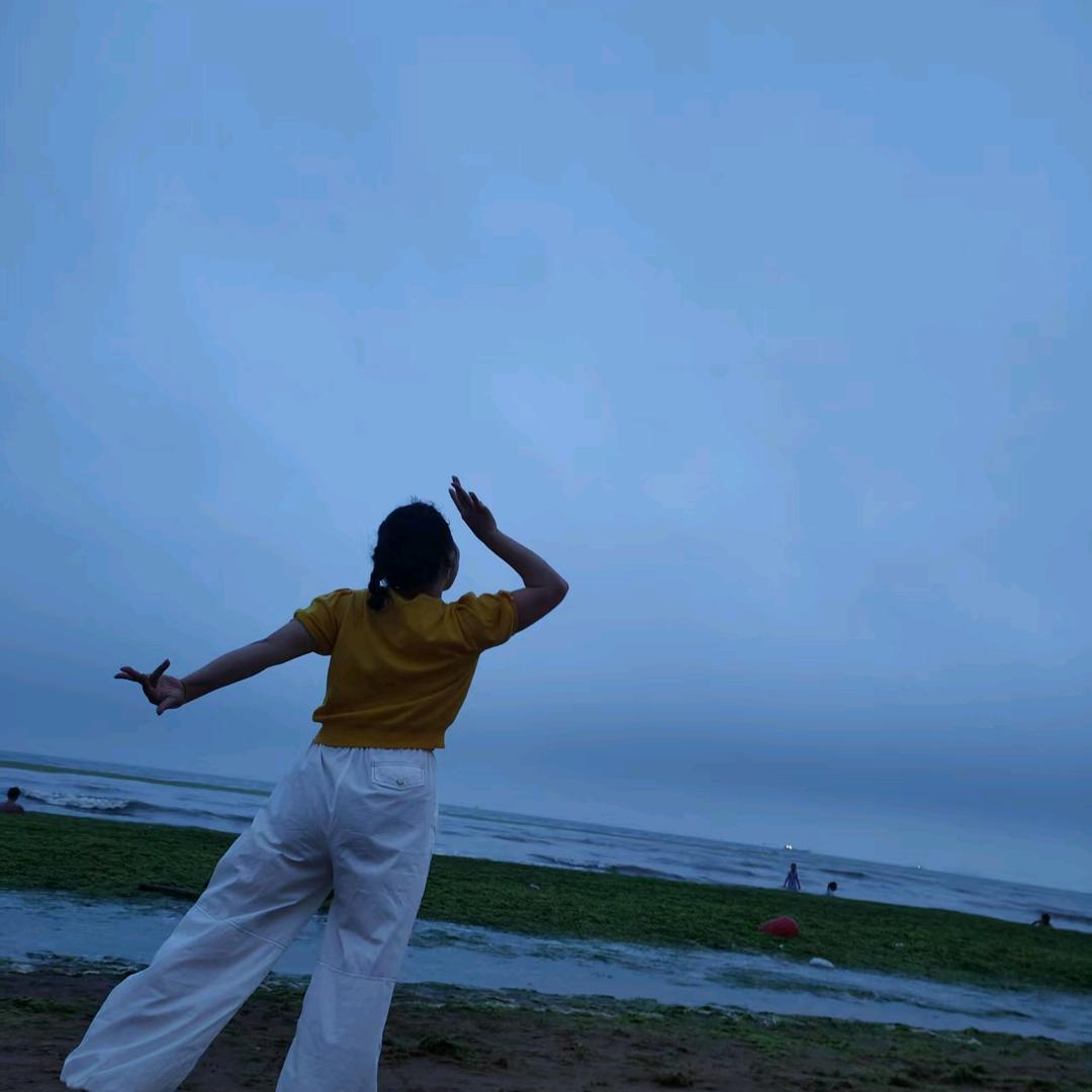 报晓彩虹
