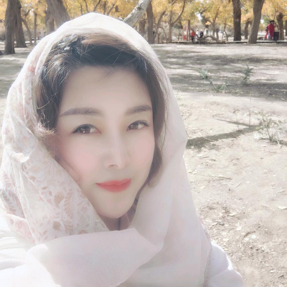 Miss  闫