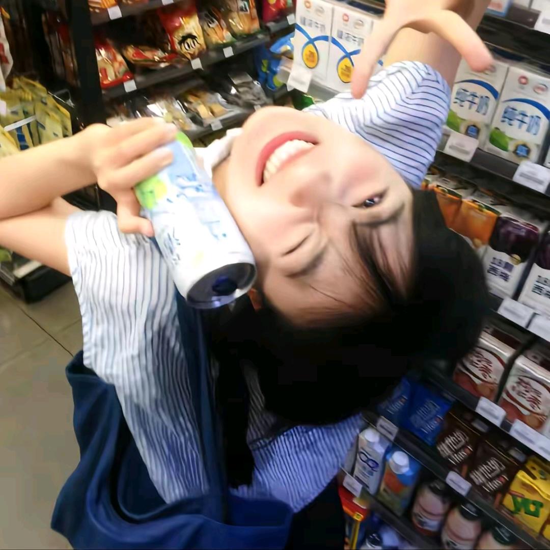 椿稚.