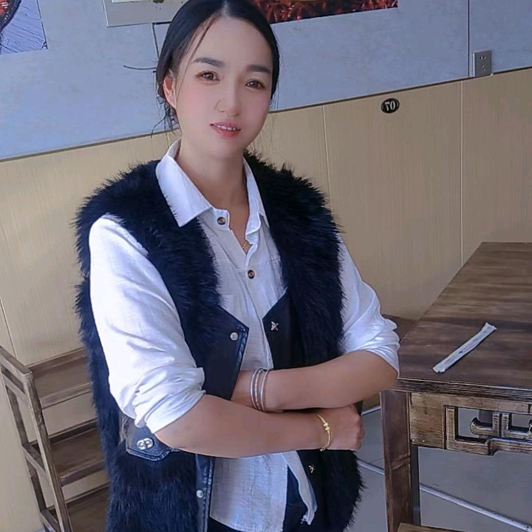 小余 .铁板臭豆腐。