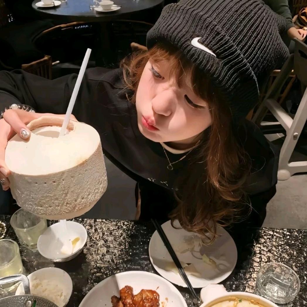 yuiiowo