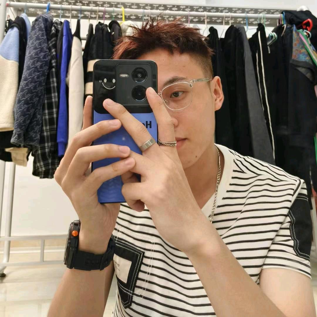 白团小跟班（阿錦）