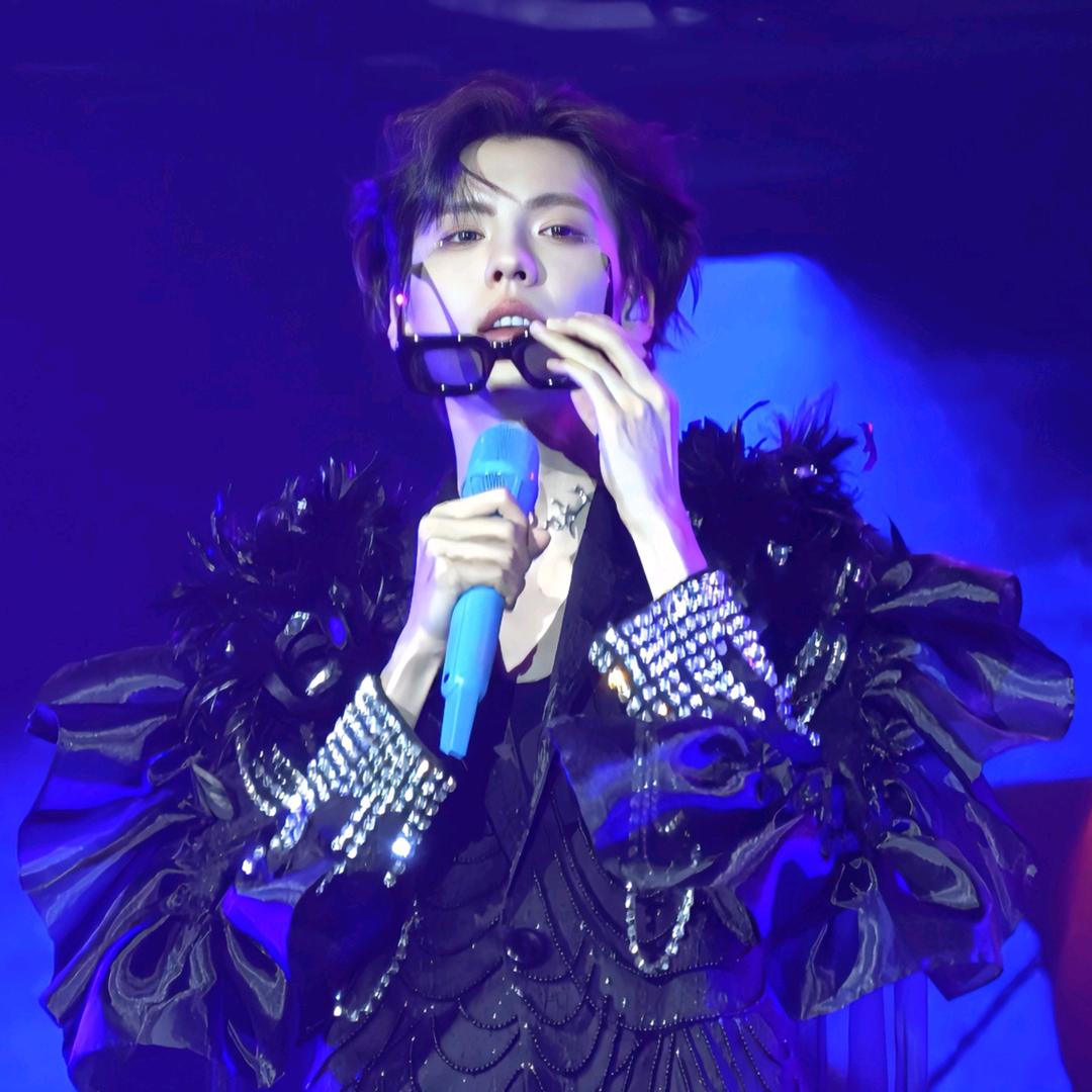 毕雯珺_雯坛巨星工作室