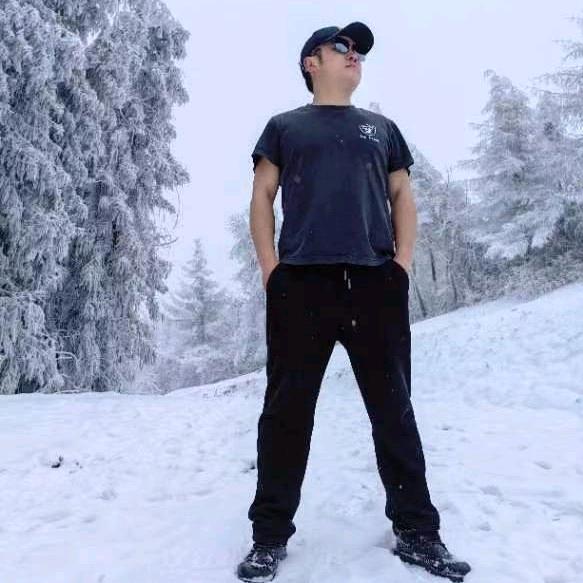 万州露营服务站.老高