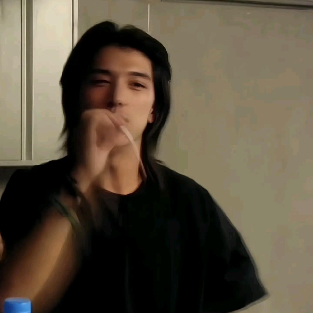 25岁离婚奶爸