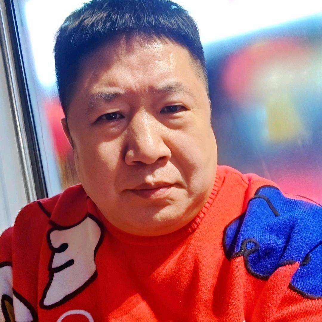 大脑袋三哥