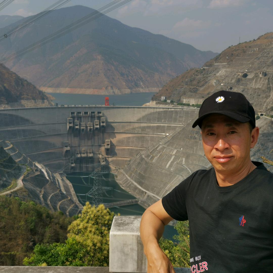 老村长——云南包车旅游