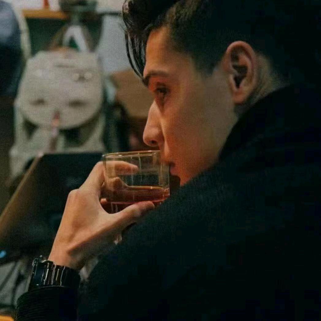 不吃肥肠.