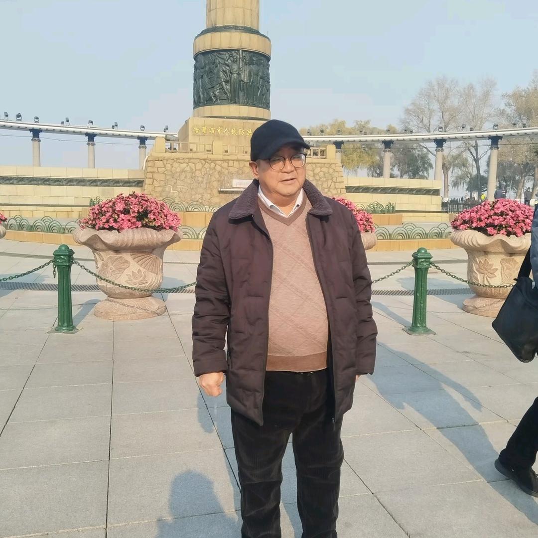 引领娱乐，明叔