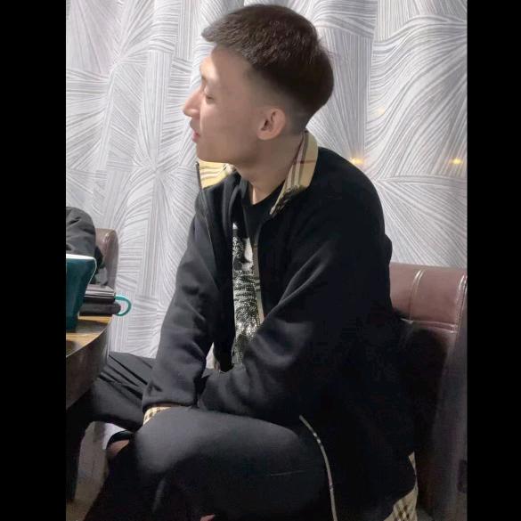 佬三