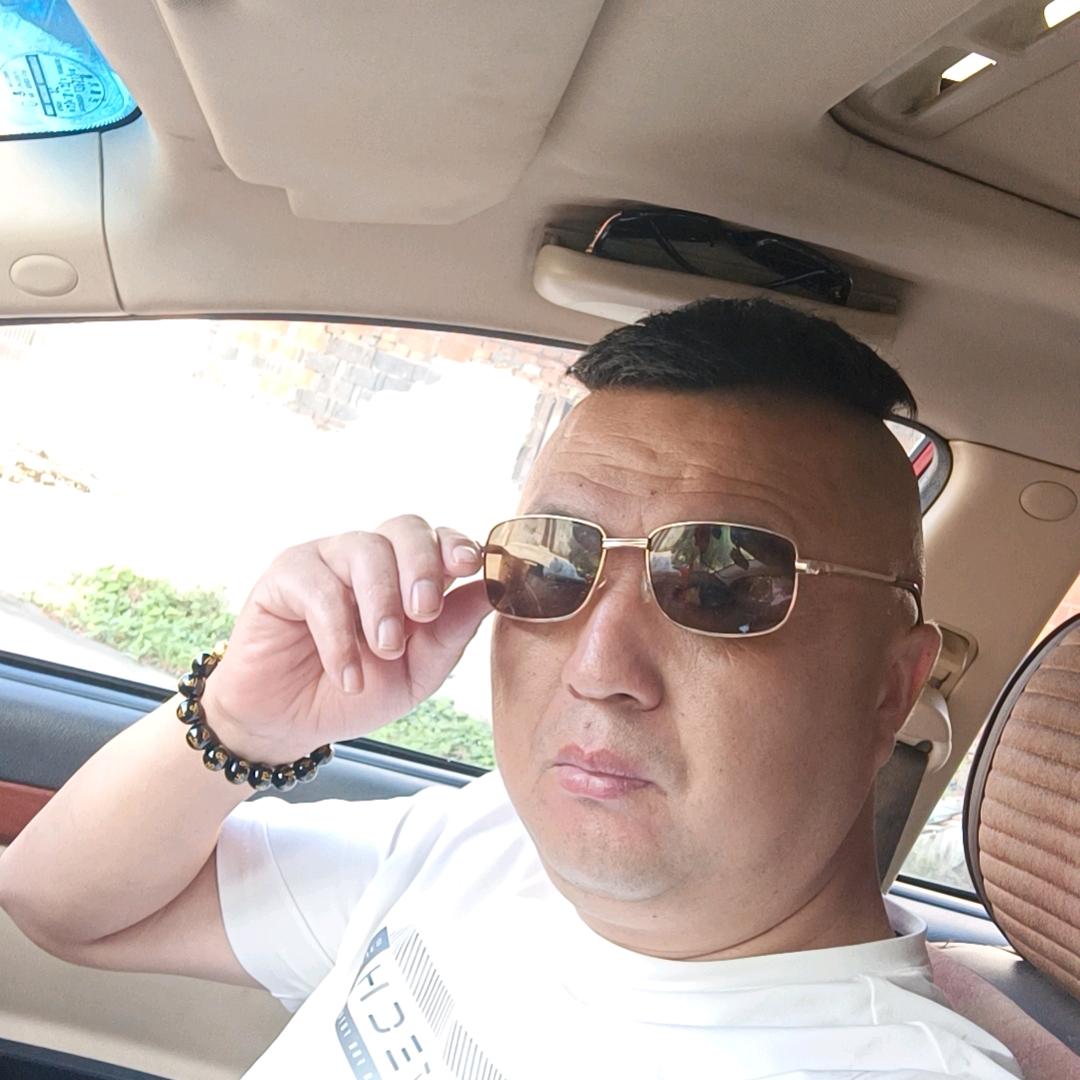 我是闫亦安大舅