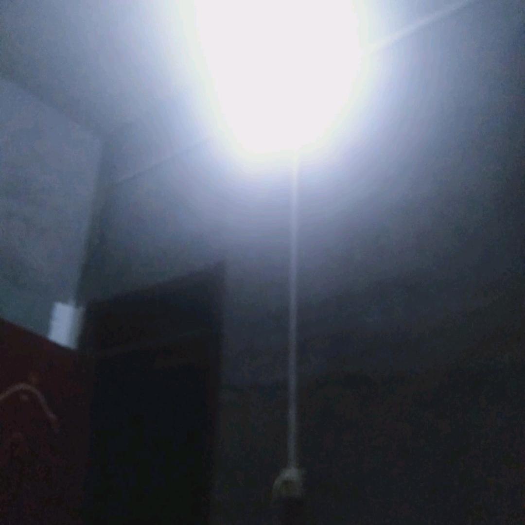 施烁烁