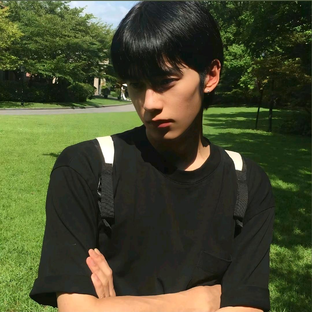 八月星期八